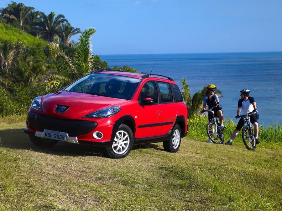  Peugeot 207 Escapade 2009 года  (фото 3 из 47)